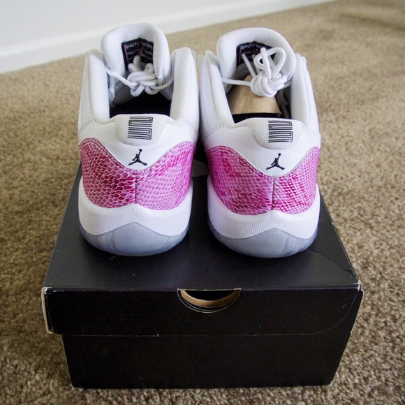 Jordan 11 Pink Snakeskin - Picture 3 of 4