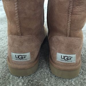 UGG Classic Short