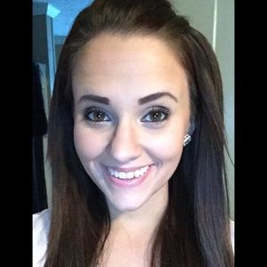 Meet your Posher, Katrina