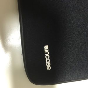 Incase laptop sleeve