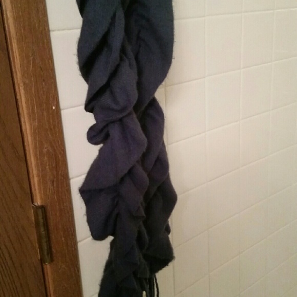 Smoky blue scarf