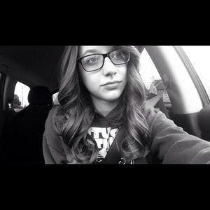 Meet your Posher, Noelle