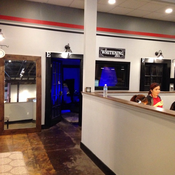 Teeth whitening pens 16%HP; these are real clients - Picture 2 of 4