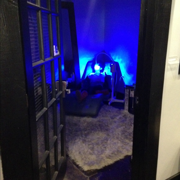 Teeth whitening pens 16%HP; these are real clients - Picture 3 of 4