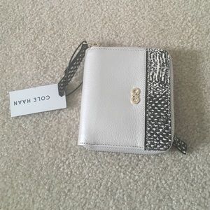 NWT Cole Haan Camlin small zip wallet