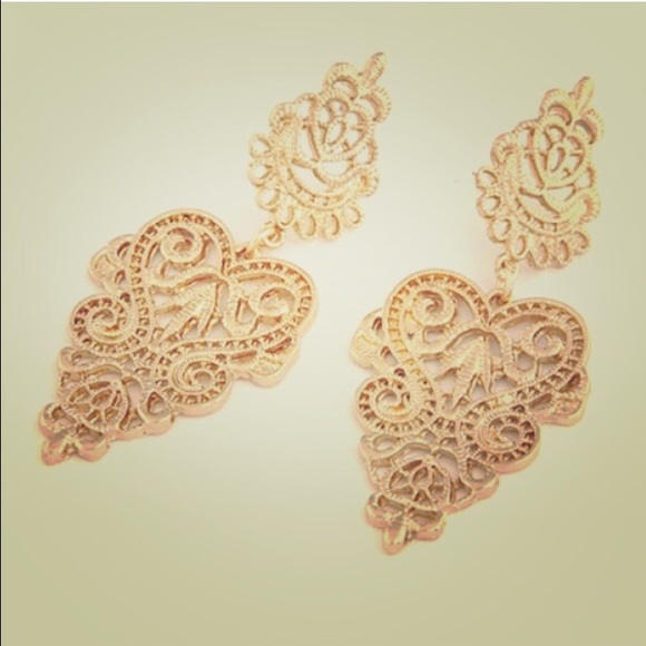 CindyLBB Jewelry - πΈπ» Amirah Earrings πΈπ» CindyLBB Jewelry - πΈπ» Amirah Earrings πΈπ»