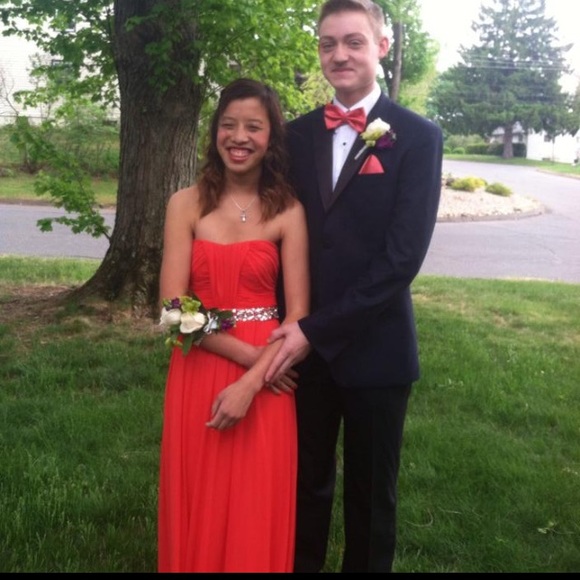 Selling prom dress, good condition, worn once! - Picture 1 of 2
