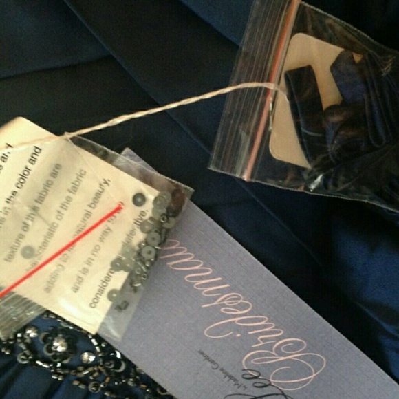 PROM DRESS!! - Picture 3 of 4