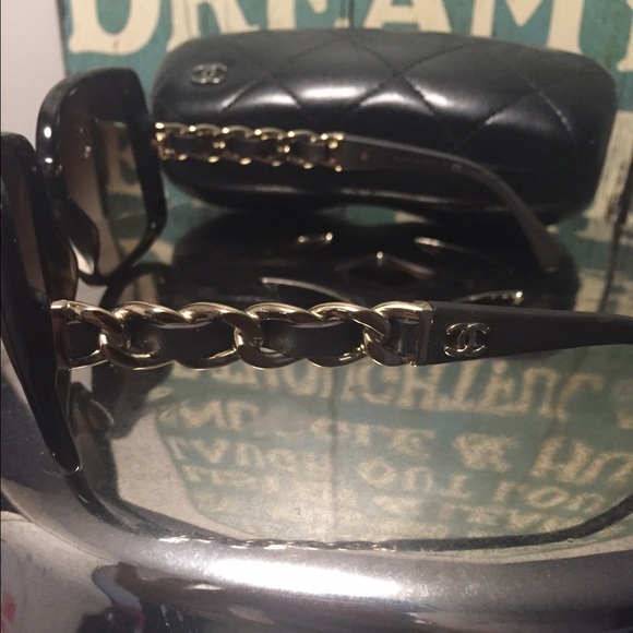 SOLD Chanel Shades - Picture 3 of 4