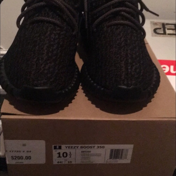 Yeezy boost 750 black