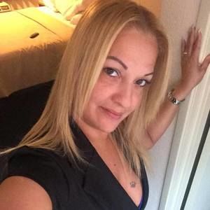 Meet your Posher, Zoraida