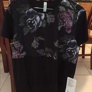 Lululemon Snapshot Tee