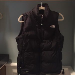 Black north face vest