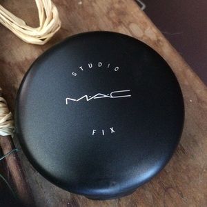 Flash sale! Who wants it, Ladies?! ✨ MAC NW 45