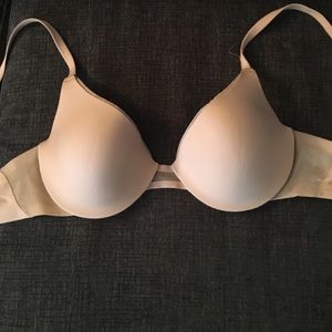 32B slight push up bra