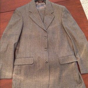 Like new men's Corbin suit.