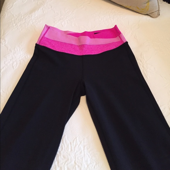 Lululemon classic flare fit pants size 4