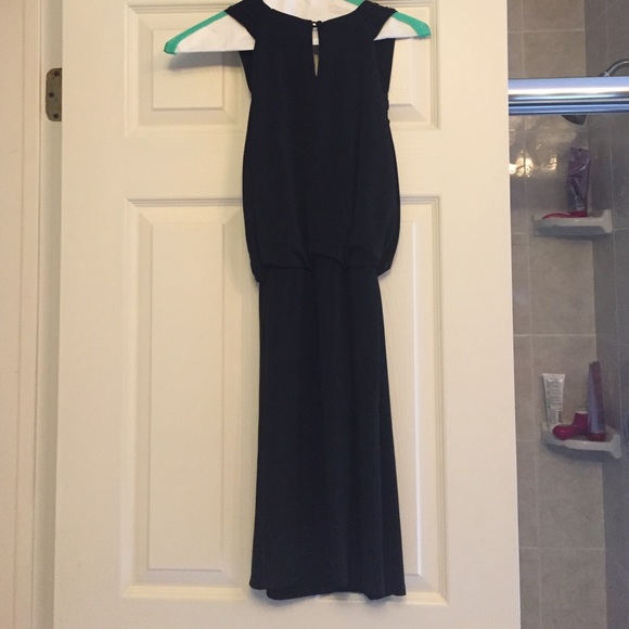 Summer basic black dress - Picture 2 of 2