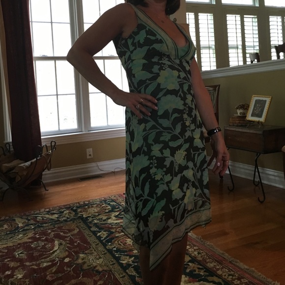 Gorgeous floral print dress