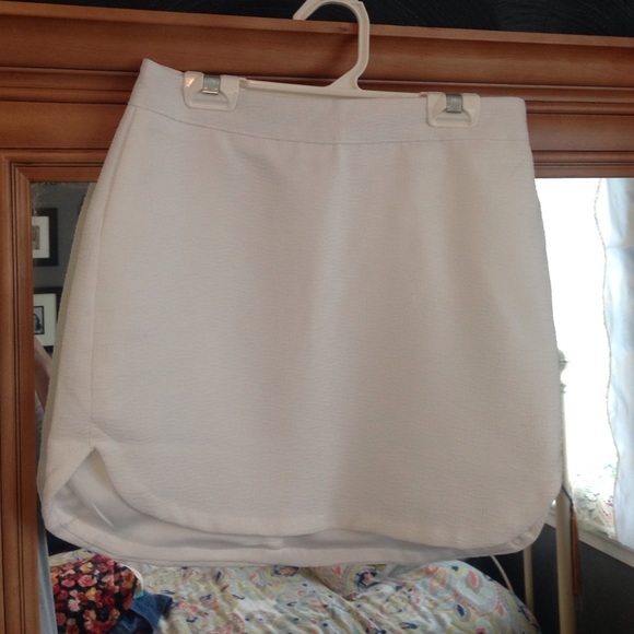 NWOT Sexy White Skirt 💋