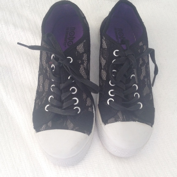 Lace gym shoes