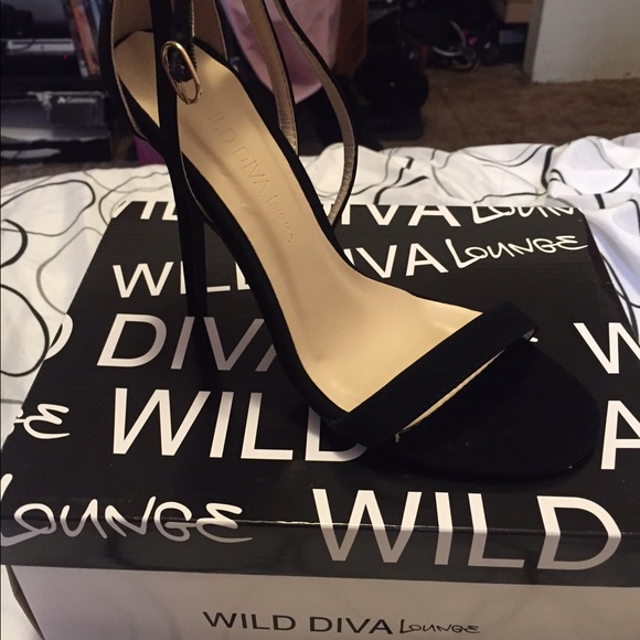 Brand new black heels