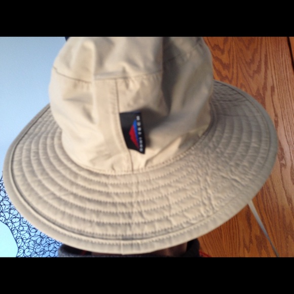 columbia omni tech hat