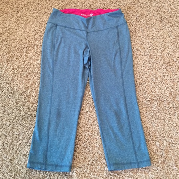 Blue Capri Old Navy workout leggings