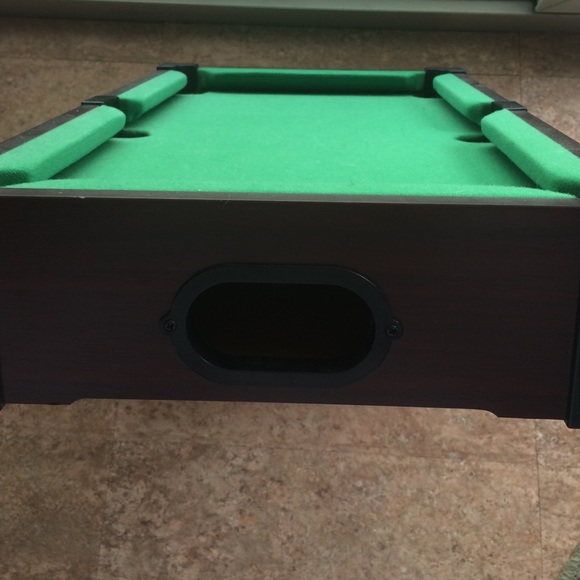 Mini Pool Table - Picture 2 of 4