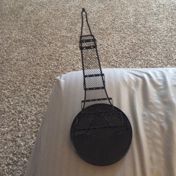 Eiffel Tower jewelry holder