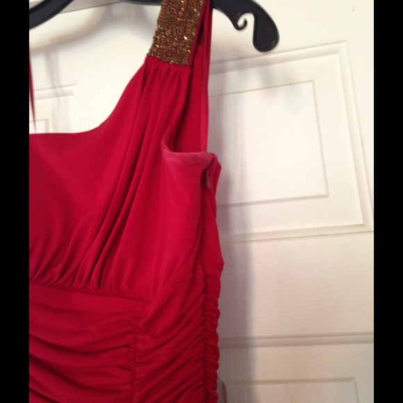 BCBG Red one shouldered gown - Picture 3 of 3