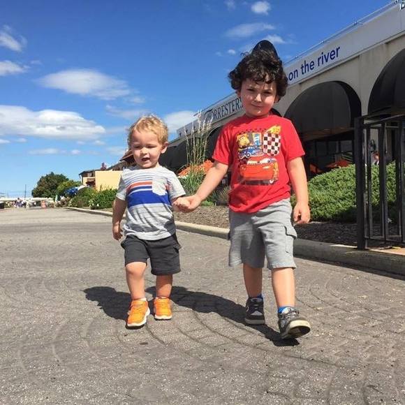 Meet your Posher, Naomi - Picture 1 of 1