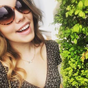 Meet your Posher, Carolina