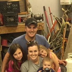 Meet your Posher, Bobbee