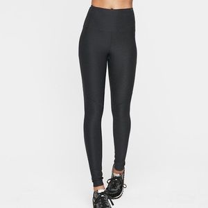 Outdoor voices charcoal Hi-Rise Warmup Legging xs