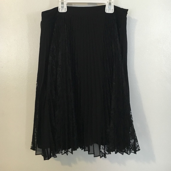 Black lace  pleated skirt