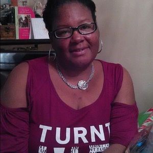 Meet your Posher, Frances