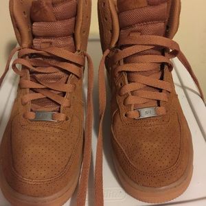 Nike Air Force 1 High Suede Women's shoe