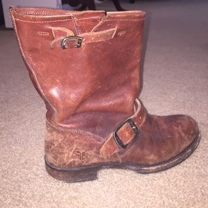 Veronica short Frye boots