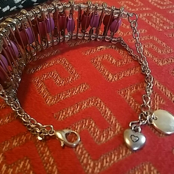 Handmade safety pin bracelet.. 😍 - Picture 4 of 4
