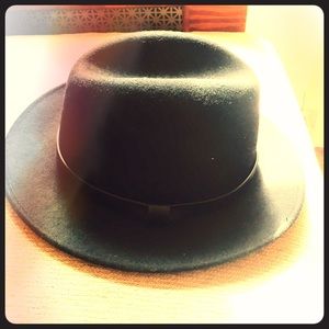 Jcrew Black fedora hat. Size M-L Winter 2015