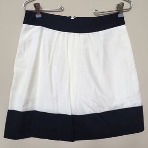 SOLD: NW Banana Republic Black and Cream Skirt