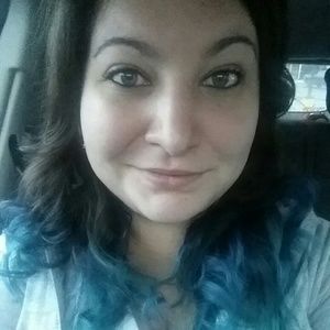 Meet your Posher, Alicia