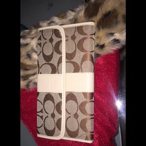 Brand new never used Coach Wallet