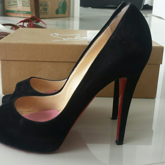 Christian Louboutin Pumps w/box - Picture 3 of 4