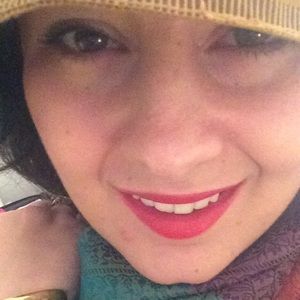 Meet your Posher, Ana