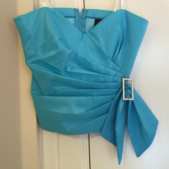 A stunning Veronique Young for W top