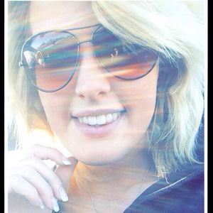 Meet your Posher, Sydney