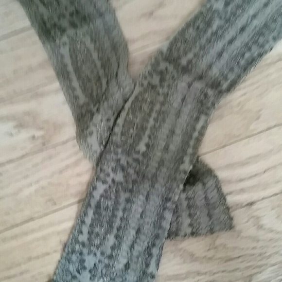 *Delicate metallic 1920s tie/choker/scarf