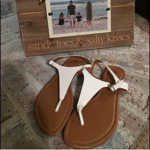 NWOT Toes in the Sand, Beach Ready White Sandals